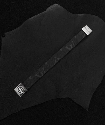 snake customs karkötő - louis vuitton black